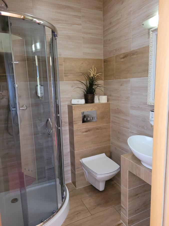 Virgo B&B Biznes Rumia Luaran gambar